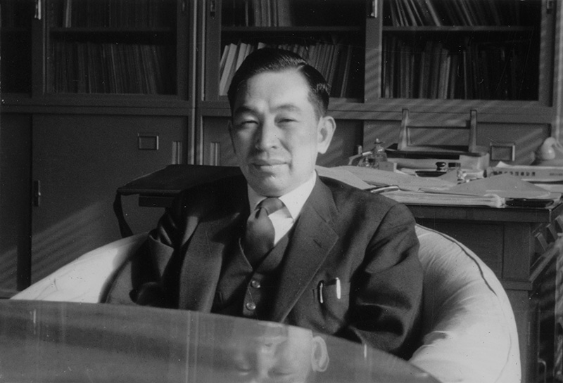 [24] 1961年 京都大学理学部数学教室 教授室