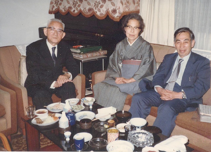 [41] At the Kamakura home of Prof. K. Yosida (1980)